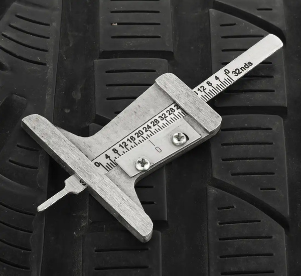 Metal tyre tread depth gauge - two measurement scales + case